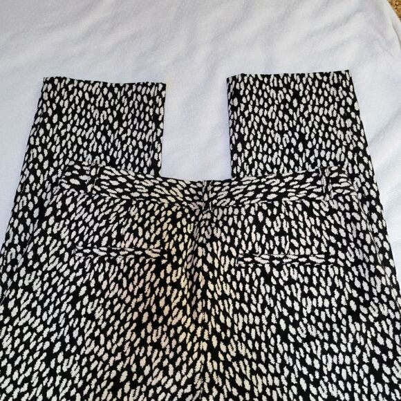 BANANA Republic Black Off-White Slim Fit Pants Size 2S Mint Condition - Picture 10 of 11